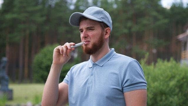 Top 10 Electronic Cigarette Picks Reviewed by Century Smoke Shop Experts