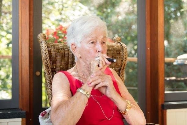 Top 10 Electronic Cigarette Picks Reviewed by Century Smoke Shop Experts