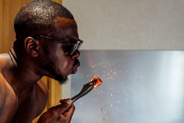 E-Sigara review with expert tips on choosing an affordable e cigarette starter kit for beginners