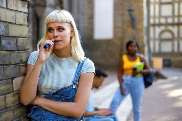 xoilac tv Guide to Choosing the Best Rechargeable Electronic Cigarette with Practical Tips and Buyer Advice