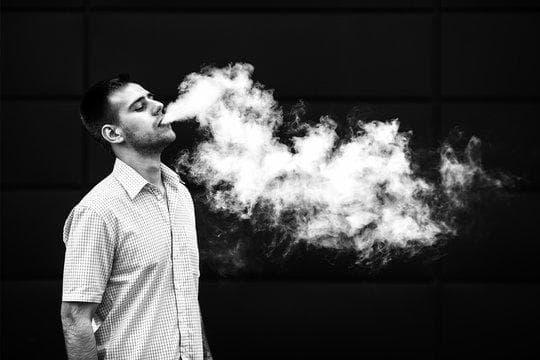 IBvape E-Sigara buyer's guide and hands-on review exploring what electronic cigarettes are the best for beginners and pros in 2025