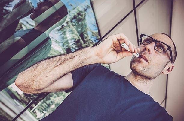 e-smoke consumer guide to electronic cigarettes and vaping trends benefits and safety